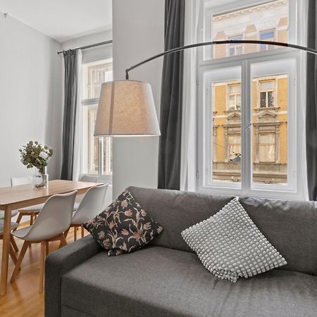 Three Bedrooms - 69 M² - 4 Min To U4 Metro Station Viena Exterior foto