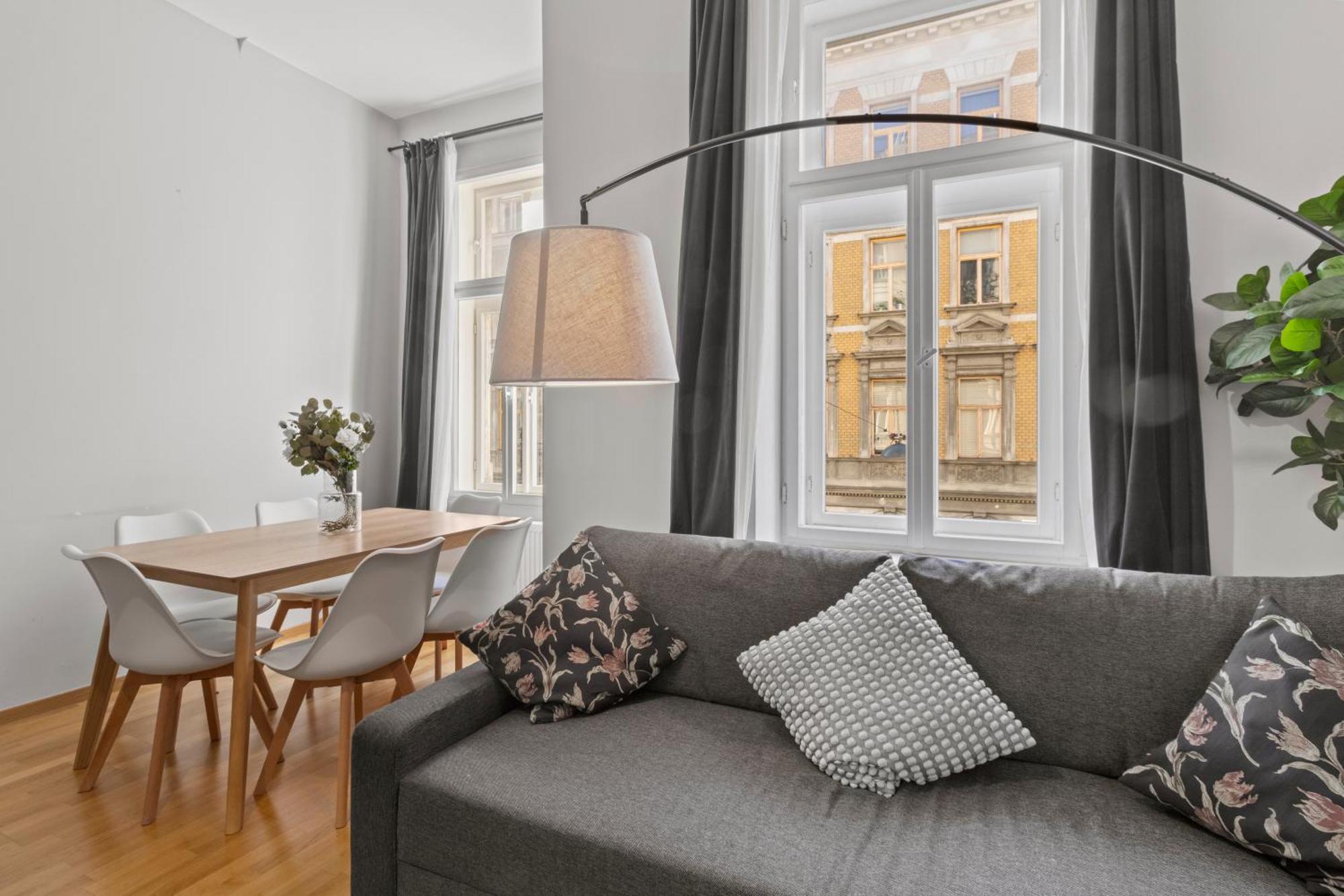 Three Bedrooms - 69 M² - 4 Min To U4 Metro Station Viena Exterior foto